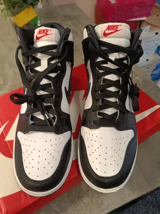 Nike Dunk Low Blanco y Negro