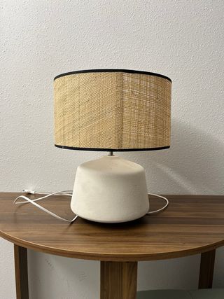 Lámpara Zara Home base cerámica beige