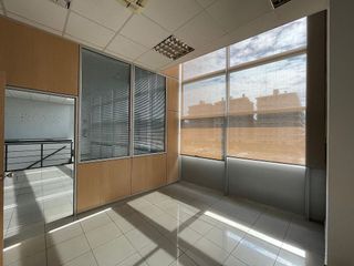 Nave industrial en alquiler en Port en Badalona