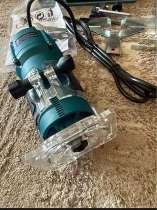 Fresadora Eléctrica con Accesorios