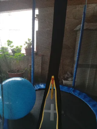 Cama elástica infantil con red de seguridad