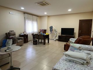 Casa adosada en alquiler en Centro - Doña Mercedes en Dos Hermanas