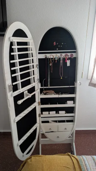 Joyero blanco con espejo comprado en Tapigrama