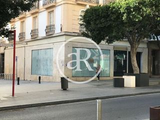 Local comercial en alquiler en Centro en Almería