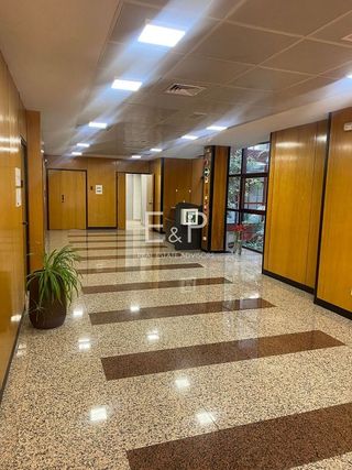 Oficina en alquiler en La Florida - El Plantío en Madrid