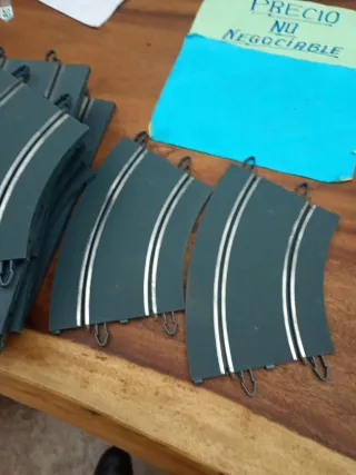 Scalextric: 8 curvas y 4 rectas pista gris