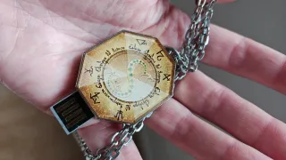 Colgante pendrive Horrocrux Harry Potter