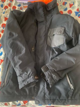 Lote Ropa: Vaqueros, Faldas y Cazadora