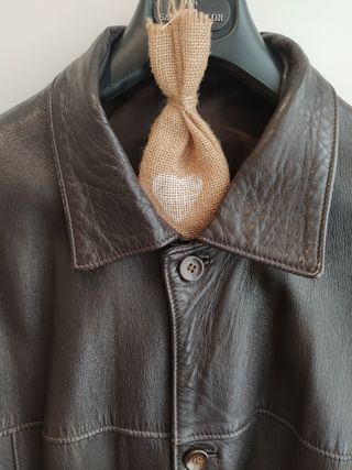 Chaqueta de cuero marrón