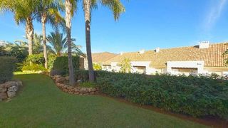 Casa pareada en venta en Calahonda en Mijas