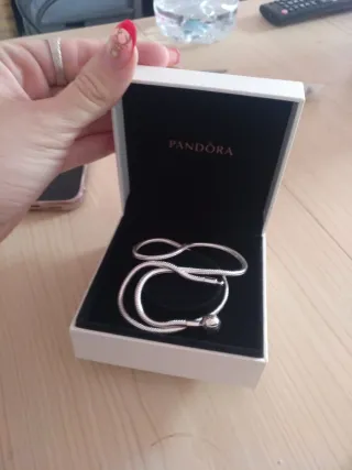 Collar Pandora moments Plata