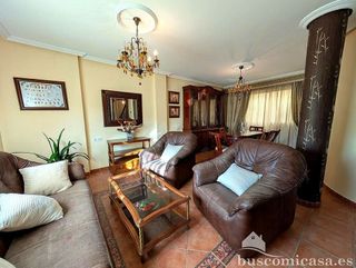 Chalet en venta en Linares