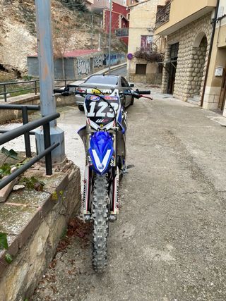 Yamaha YZ 125
