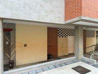 Local comercial en venta en Zizurkil