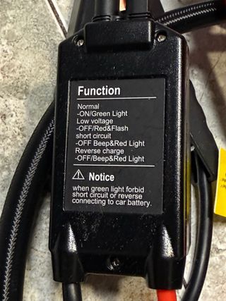 Arrancador y Compresor Portátil 8000mAh