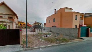 Terreno en venta en Coria del Río