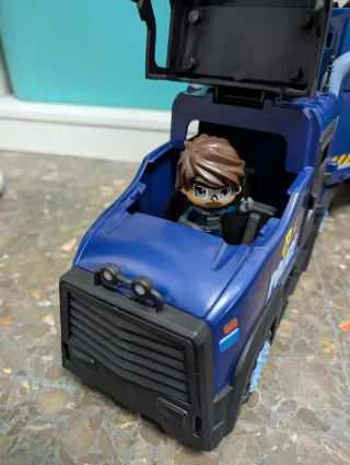 Camión Policía PinyPon Action con Moto