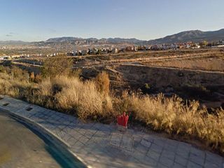 Terreno en venta en Zubia (La)