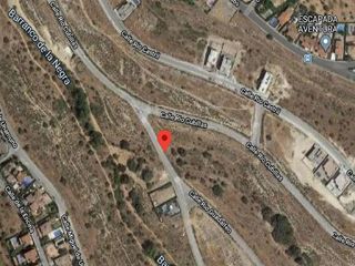 Terreno en venta en Zubia (La)