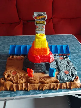 Pista Hot Wheels Monster Trucks Volcán