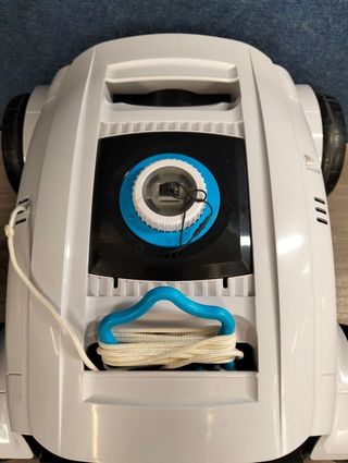 Robot limpiafondos para piscina WYBOT Osprey 300II