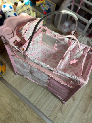 Cuna de juguete para bebé rosa