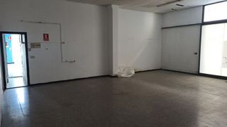 Local comercial en venta en Veinat en Salt