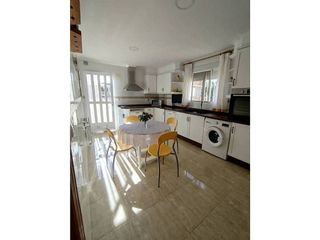 Casa adosada en alquiler en Náquera