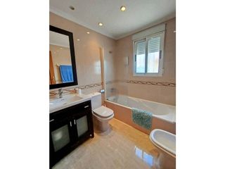 Casa adosada en alquiler en Náquera