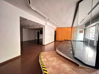 Local comercial en venta en Torrent Ballester en Viladecans