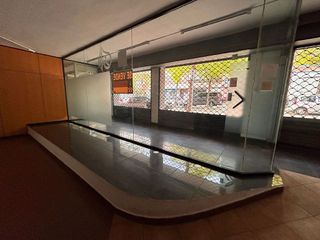 Local comercial en venta en Torrent Ballester en Viladecans