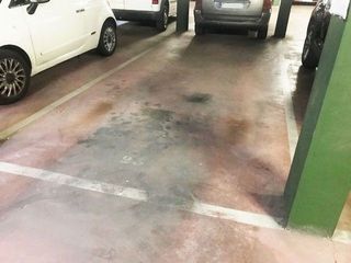 Garaje en venta en Eixample - Sant Oleguer en Sabadell
