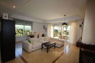 Casa pareada en venta en Calahonda en Mijas