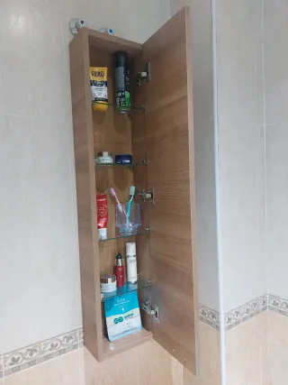 Mueble de baño cristal y madera