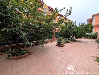 Chalet en venta en Linares