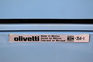 Máquina de escribir Olivetti Studio 46