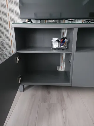 Mueble TV Ikea Cristal y Madera Gris