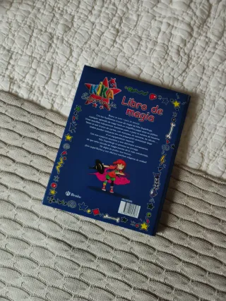 Libro de magia (Kika Superbruja / Kika Super Wi...