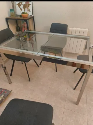 Mesa de comedor cristal y metal