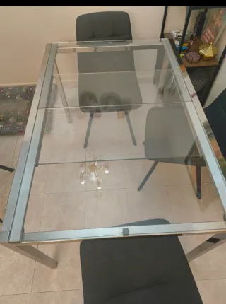 Mesa de comedor cristal y metal
