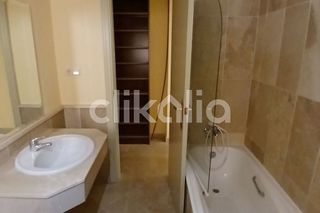 Piso en venta en Bola de Oro - Serrallo en Granada