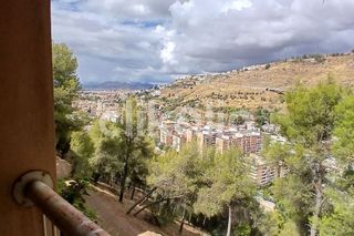 Piso en venta en Bola de Oro - Serrallo en Granada