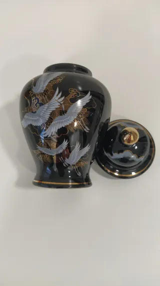 Jarrón cerámico negro PAT con estampado