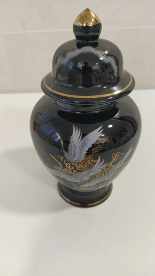 Jarrón cerámico negro PAT con estampado
