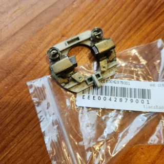 Taladro Dewalt 18V cargador baterías y escobillas.