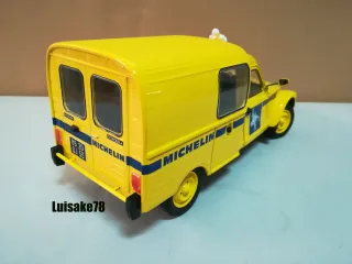 Maqueta Citroën 2CV Asistencia Michelin 1:18