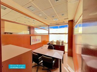 Local comercial en alquiler en Zona Hispanidad-Vivar Téllez en Vélez-Málaga