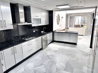 Dúplex en alquiler en Puerto Banús en Marbella