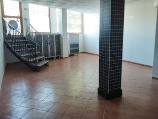 Local comercial en alquiler en Alhendín