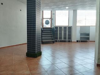 Local comercial en alquiler en Alhendín
